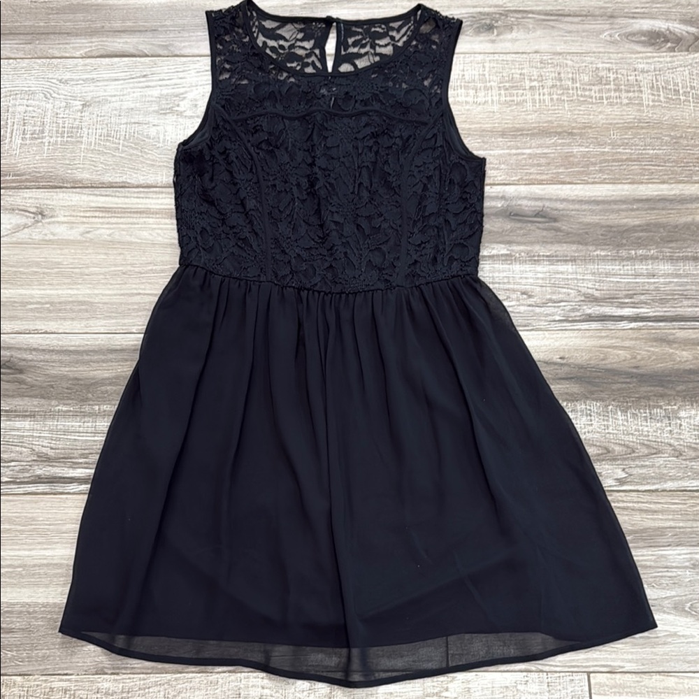 Elegant Black Lace Midi Dress